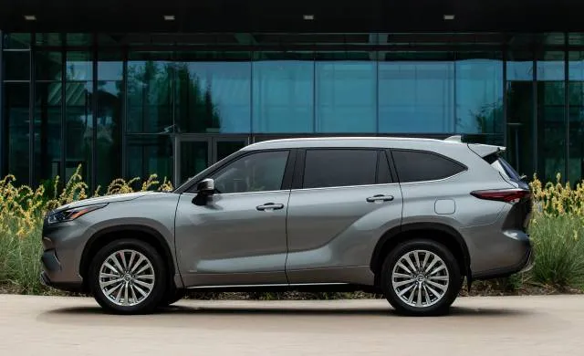 2025 Toyota Highlander