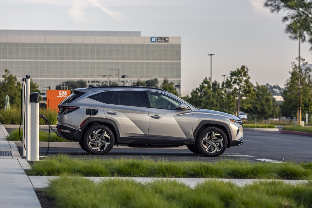 2023 Hyundai Tucson Plug-In Hybrid at electric car charging station